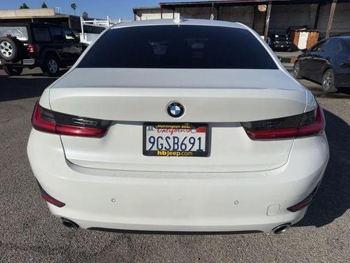 2019 BMW 330 i