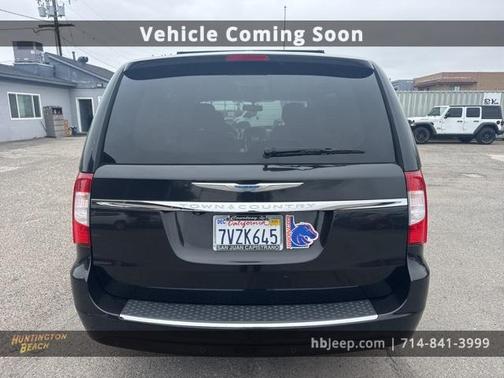 2015 Chrysler Town & Country Touring-L