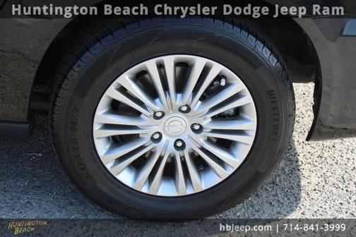 2015 Chrysler Town & Country Touring-L