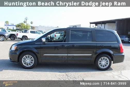 2015 Chrysler Town & Country Touring-L