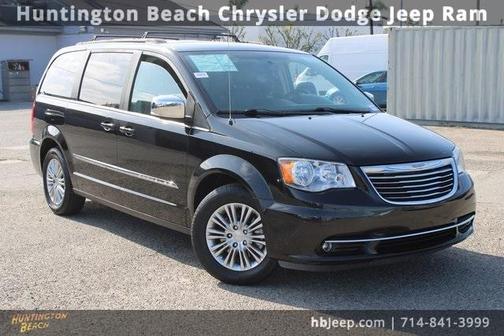 2015 Chrysler Town & Country Touring-L