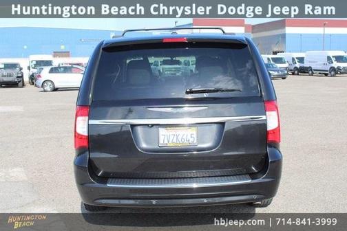 2015 Chrysler Town & Country Touring-L