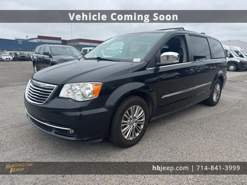 2015 Chrysler Town & Country Touring-L