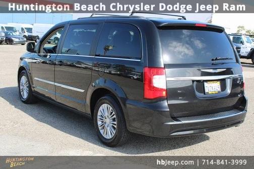 2015 Chrysler Town & Country Touring-L