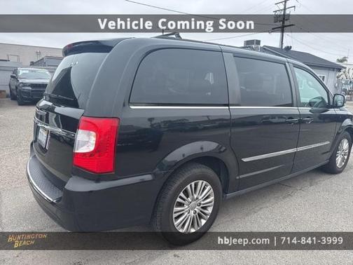2015 Chrysler Town & Country Touring-L