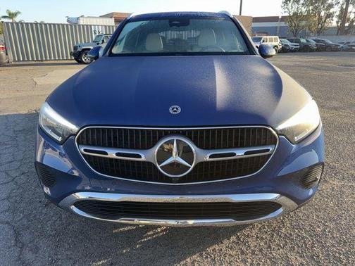 2025 Mercedes-Benz GLC 300 Base