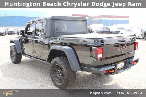 Black Clearcoat 2022 Jeep Gladiator Mojave