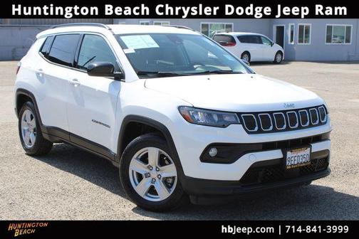 Bright White Clearcoat 2022 Jeep Compass Latitude