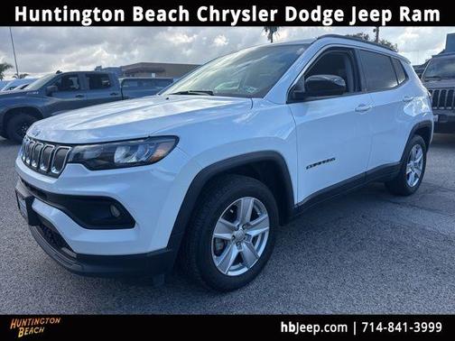 Bright White Clearcoat 2022 Jeep Compass Latitude