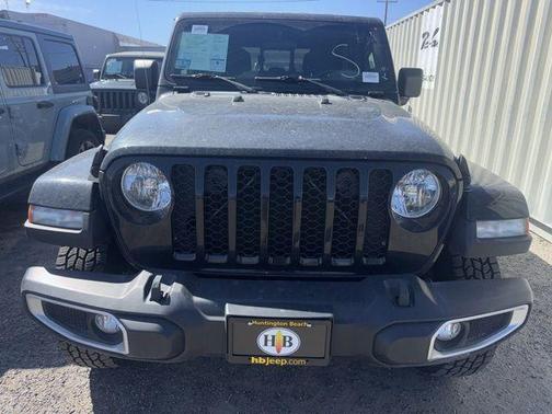 Black Clearcoat 2021 Jeep Gladiator Sport