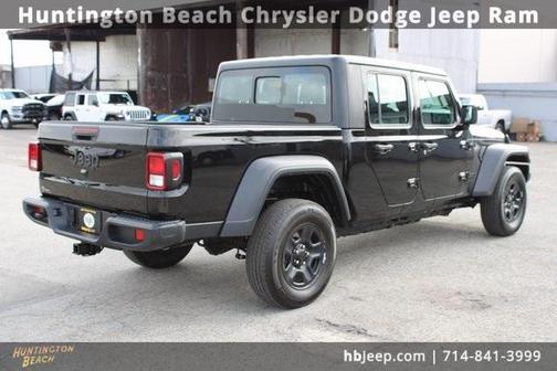 2022 Jeep Gladiator Sport
