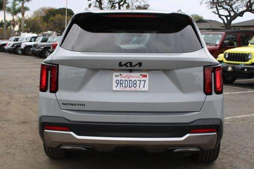 2025 Kia Sorento EX