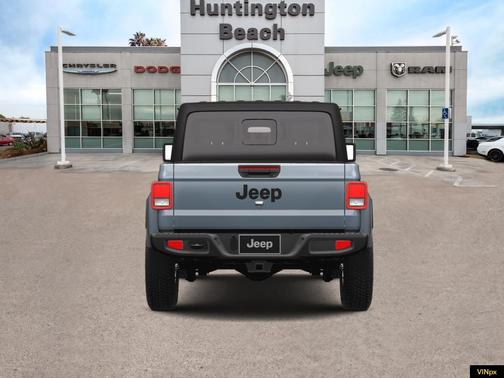 2025 Jeep Gladiator Sport