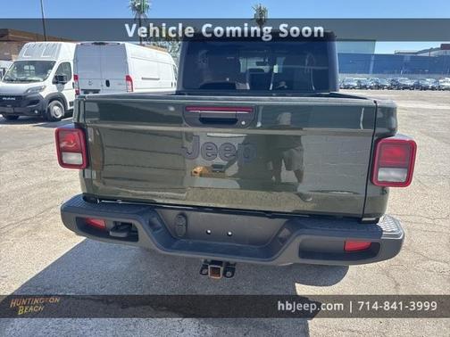 2022 Jeep Gladiator Sport