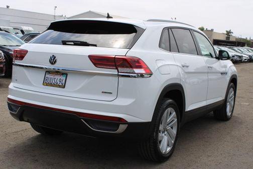 Pure White 2021 Volkswagen Atlas Cross Sport 2.0T SE w/Technology