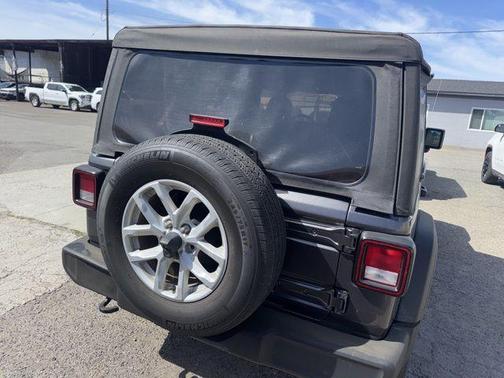 Granite Crystal Clearcoat Metallic 2023 Jeep Wrangler Sport