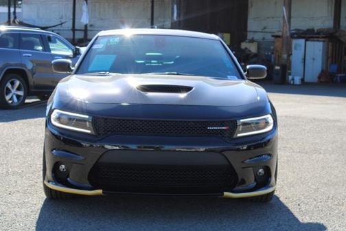 Photo 2 of 32 of 2022 Dodge Charger R/T