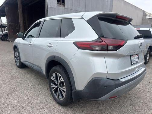 Brilliant Silver Metallic 2021 Nissan Rogue SV