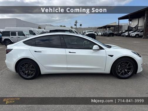 2021 Tesla Model 3 Standard Range Plus