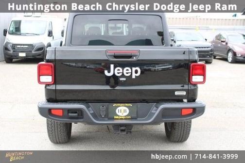 2022 Jeep Gladiator Overland