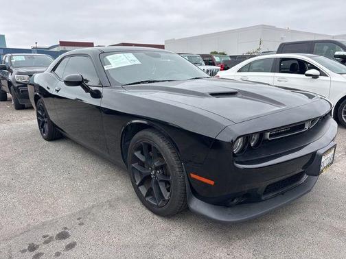 Pitch Black Clearcoat 2018 Dodge Challenger SXT
