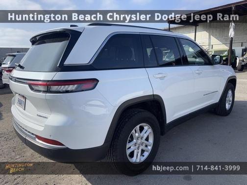 2023 Jeep Grand Cherokee Laredo