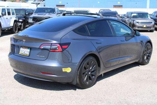 Midnight Silver Metallic 2022 Tesla Model 3 Long Range