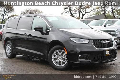 2023 Chrysler Pacifica Touring-L