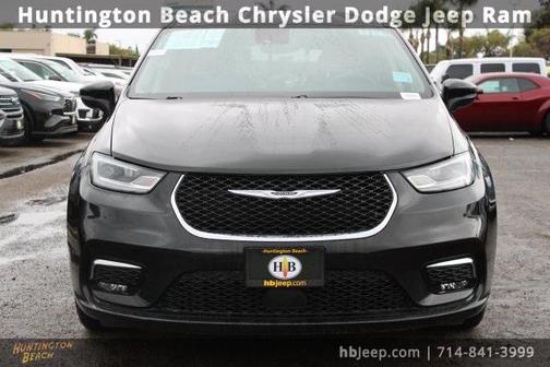 2023 Chrysler Pacifica Touring-L