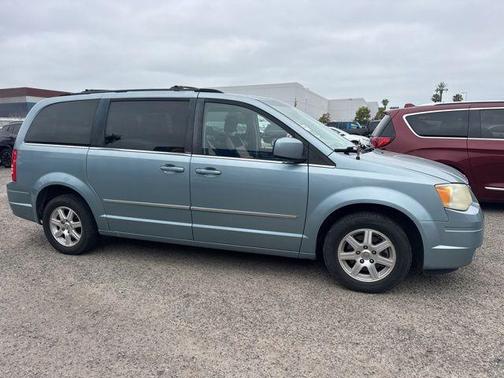 Clearwater Blue Pearl 2009 Chrysler Town & Country Touring