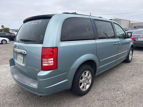 Clearwater Blue Pearl 2009 Chrysler Town & Country Touring