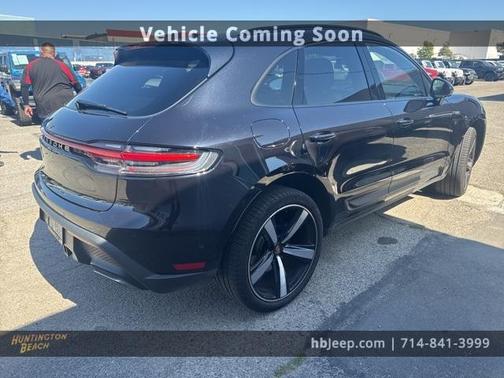 2024 Porsche Macan Base