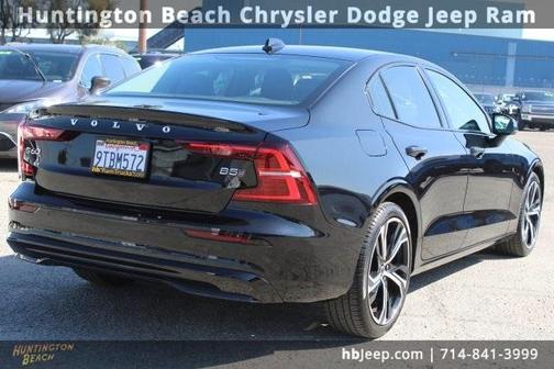 2024 Volvo S60 B5 Core Dark Theme