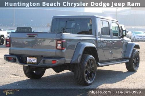 2022 Jeep Gladiator Overland