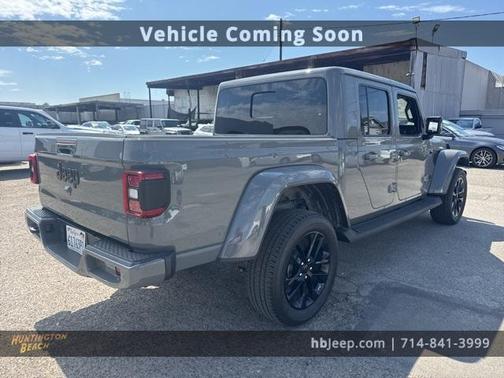 2022 Jeep Gladiator Overland