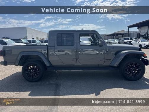 2022 Jeep Gladiator Overland