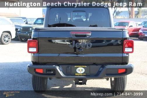 2022 Jeep Gladiator Sport