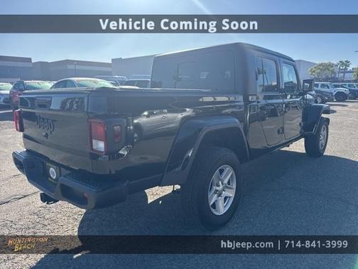 2022 Jeep Gladiator Sport