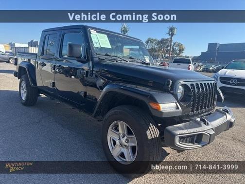2022 Jeep Gladiator Sport