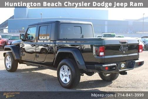 2022 Jeep Gladiator Sport