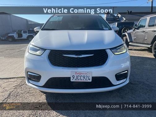 2023 Chrysler Pacifica Hybrid Touring L