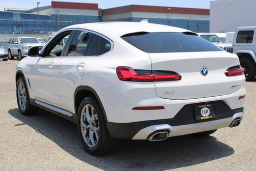 Alpine White 2025 BMW X4 xDrive30i