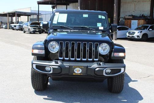 Black Clearcoat 2022 Jeep Gladiator Overland