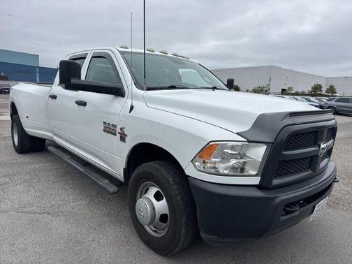 Bright White Clearcoat 2017 RAM 3500 Tradesman