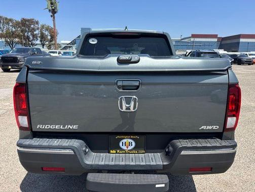 Forest Mist Metallic 2017 Honda Ridgeline RTL