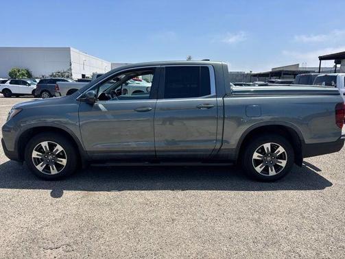 Forest Mist Metallic 2017 Honda Ridgeline RTL
