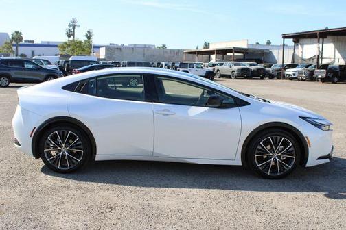 2024 Toyota Prius XLE