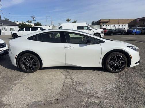 2024 Toyota Prius XLE