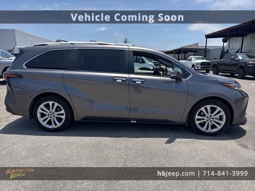 2024 Toyota Sienna Platinum 7 Passenger