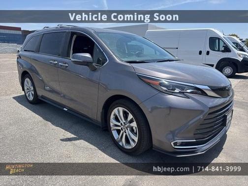 2024 Toyota Sienna Platinum 7 Passenger